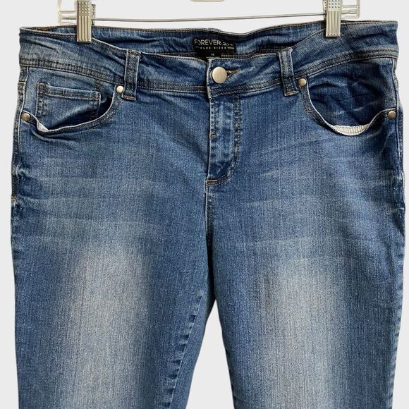 Forever 21 Distressed Faded Skinny Jeans Women's Size 14 Mid Wash Plus Sizes - Picture 4 of 14